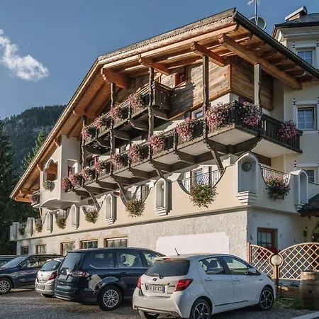 Pineta Relax Location 3* Канацеи