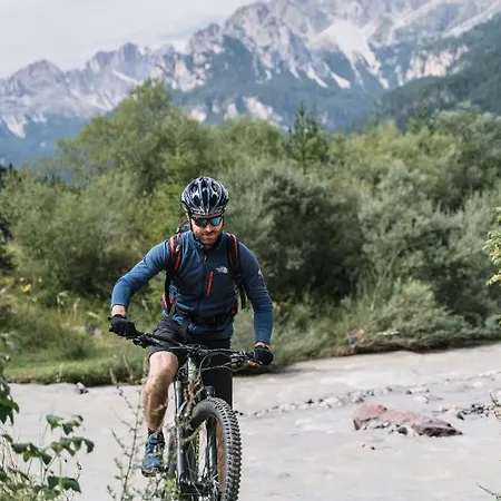 Pineta Relax Location 酒店