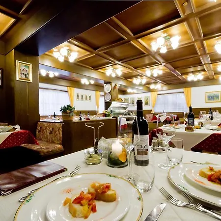 Pineta Relax Location Hotell 3*