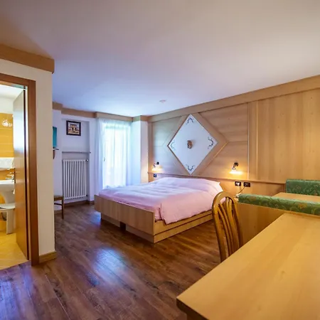 Pineta Relax Location 호텔 3*