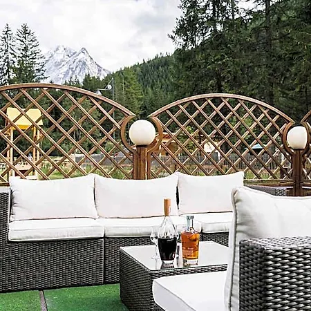 Pineta Relax Location فندق كنازاي