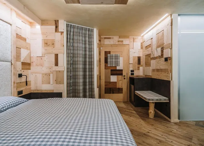 Pineta Relax Location ホテル カナツェーイ