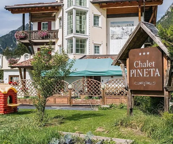 ホテル Pineta Relax Location カナツェーイ