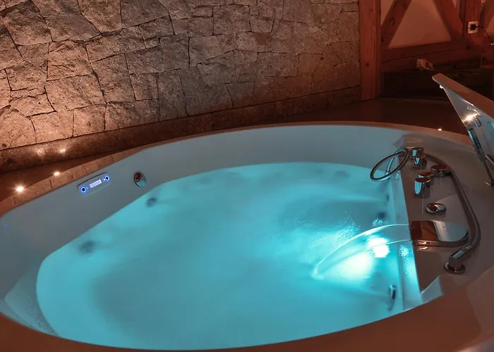 Pineta Relax Location ホテル カナツェーイ