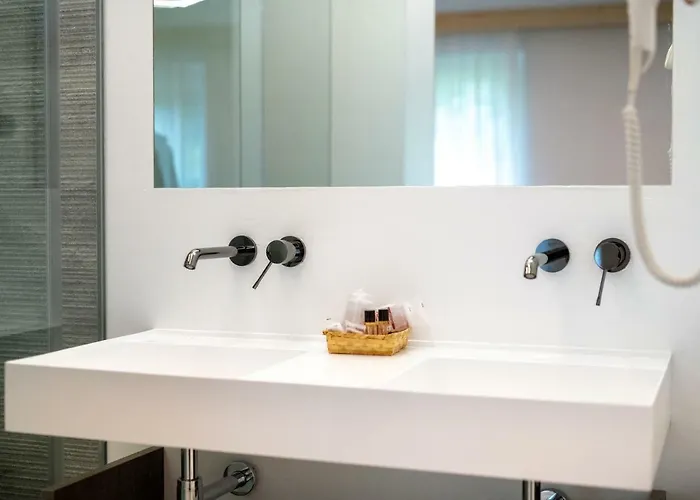 ホテル Pineta Relax Location カナツェーイ